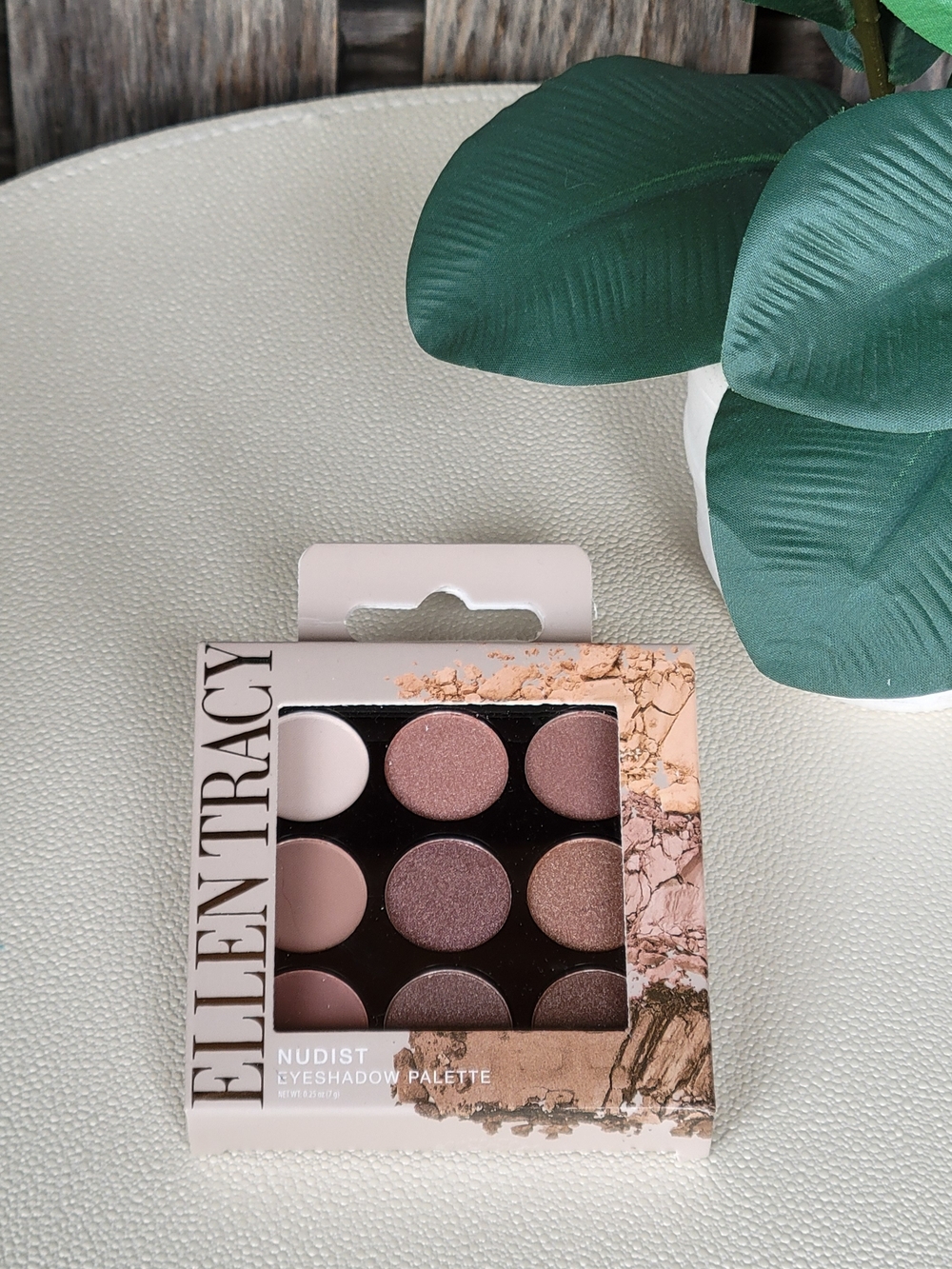 ELLEN TRACY Nudist Eyeshadow Palette - Rose Nude Shades 3 Matte 6 Shimmer